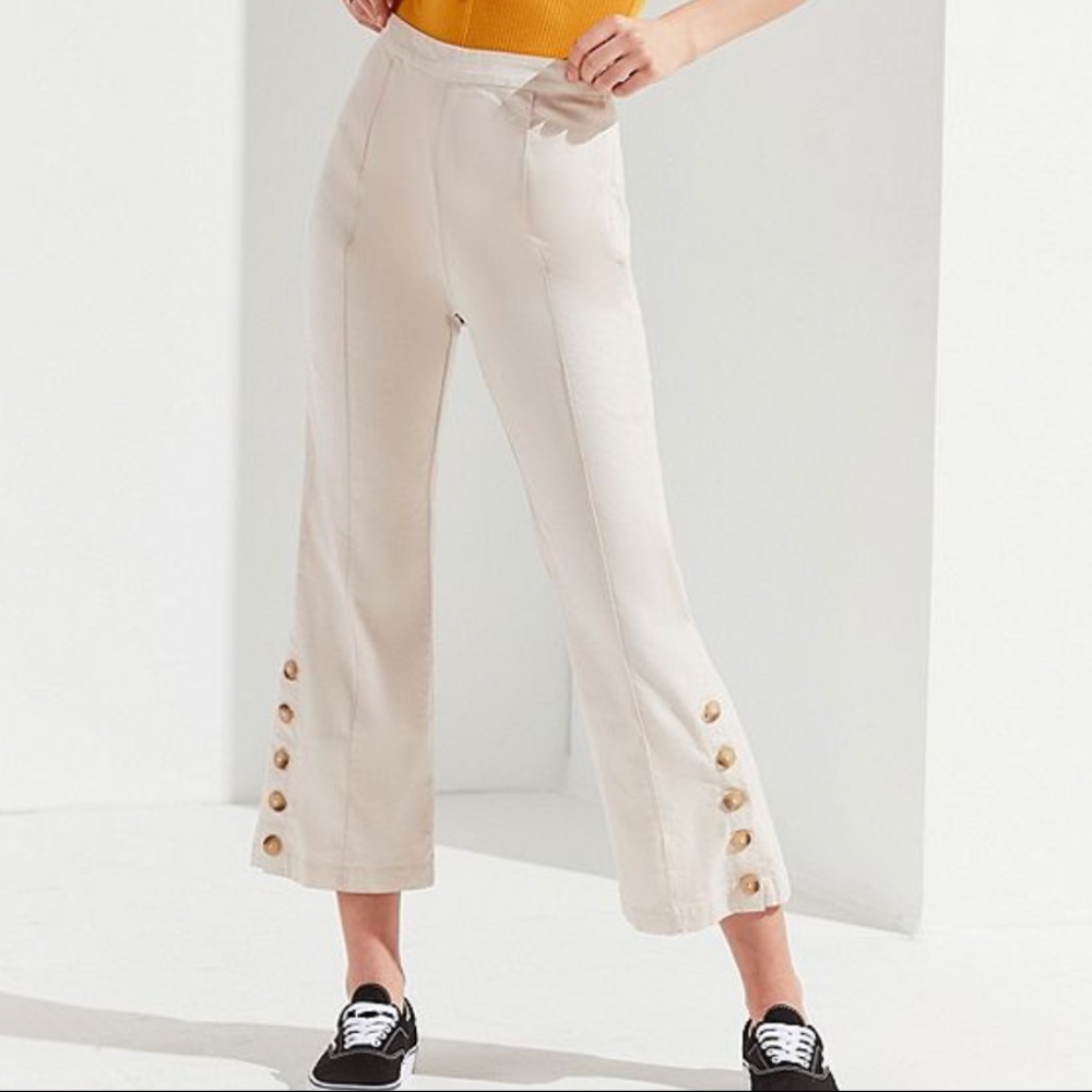 UO Sandra Side-Button Cropped Flare Pant
